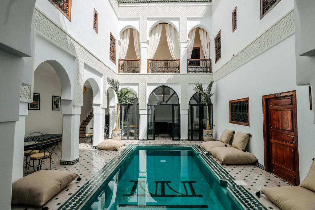 hero-riad-1.jpg